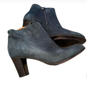 Blue suede ankle boots with a boho touch, Alberto Fermani, size 39 (8)